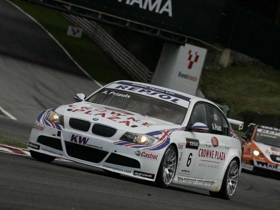  BMW 320si WTCC 2009 года  (фото 8 из 16)